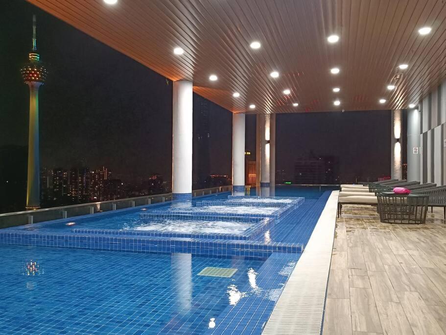Cl 27A Insta Klcc View & Infinity Pool View Διαμέρισμα Κουάλα Λουμπούρ Εξωτερικό φωτογραφία