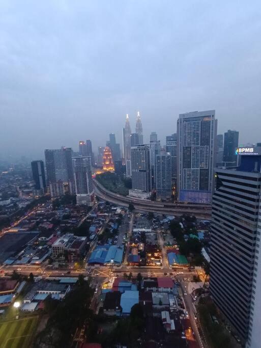 Cl 27A Insta Klcc View & Infinity Pool View Διαμέρισμα Κουάλα Λουμπούρ Εξωτερικό φωτογραφία